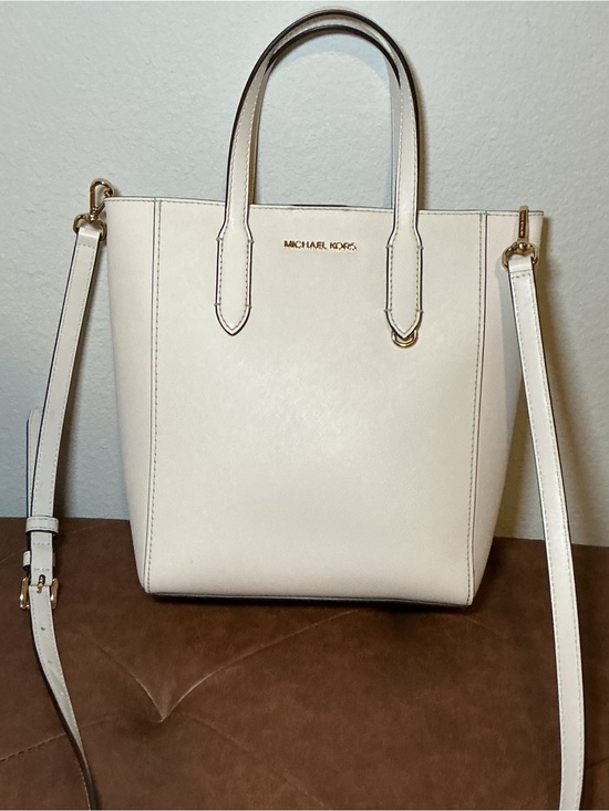 Michael Kors Handbags - Michael Kors Cream Tote Bag with Removable Strap